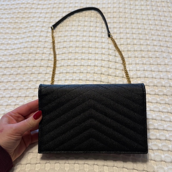 SAINT LAURENT CASSANDRE ENVELOPE CHAIN WALLET IN GRAIN DE POUDRE LEATHER - Picture 6 of 12